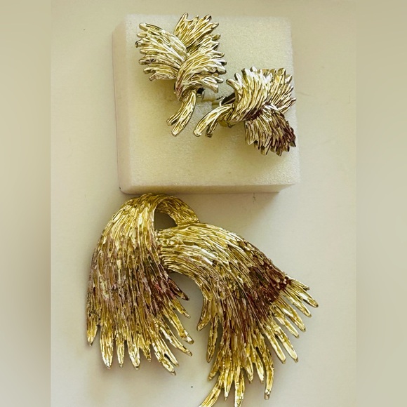 Avon Jewelry - Gold-Tone Wave Fringe Brooch and Earrings Set Avon Earrings